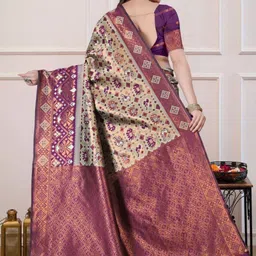 TheWonderWorld Ethnic Motifs Zari Art Silk Handloom Banarasi Saree image 2