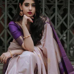 revika Woven Design Zari Pure Silk Kanjeevaram Saree image 4