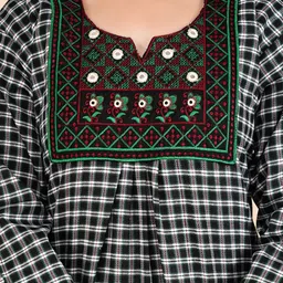 MAYA PRINT Checked Maxi Nightdress image 2