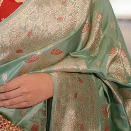 CANIZZARO Paisley Zari Silk Blend Heavy Work Banarasi Saree image 4