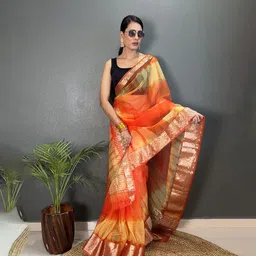 HERE&NOW Tie and Dye Zari Organza Saree With Unstitched Blouse Piece-image-33