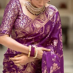 CANIZZARO Paisley Zari Silk Blend Banarasi Saree image 4