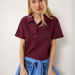 Happiness istanbul Women Solid Polo Collar Relaxed Fit T-shirt-image-90