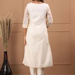 Women Basket Women Regular Kurti with Trousers & With Dupatta image 3