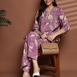 Claura Printed V-Neck Chanderi Silk Tunic With Trousers image 4