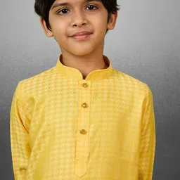 YK Boys Geometric Printed Straight Kurta With Pyjamas image 4