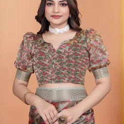 RAJMUDRAFASHION Silk Blend Patola Saree-picture-41