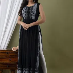MERAAKI FASHION Mirror Work Kurta image 3