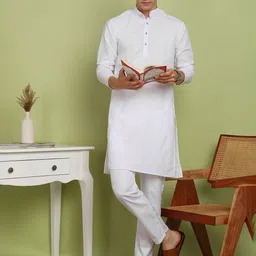 FUBAR Men Mandarin Collar Embroidered Thread Work Kurta image 4