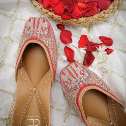 GLAM STORY Embellished Round Toe Leather Mojaris image 4