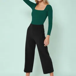 Maheshvi Woman Solid Top image 3