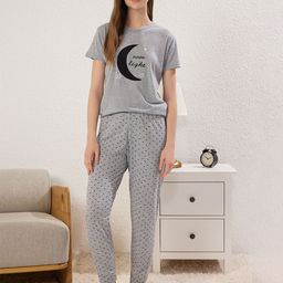 Trendyol Printed T-Shirt & Trousers Night Suits-picture-37