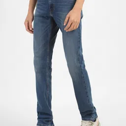 Levis Men Tapered Fit Clean Look Light Fade Jeans image 2