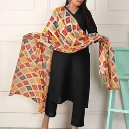 Apratim Printed Dupatta image 2