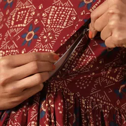 CRAFIQA Ethnic Motif Printed Pure Cotton Maternity Anarkali Kurta image 3