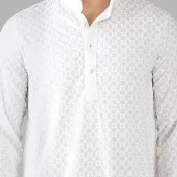 Vastraa Fusion Men Flared Sleeves Thread Work Anarkali Kurta image 5