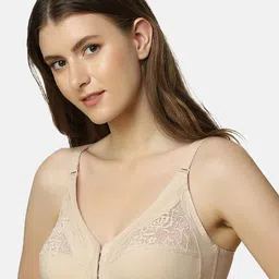 Triumph Form & Beauty 115 Front-Open Non Padded Wireless Classic Bra image 2
