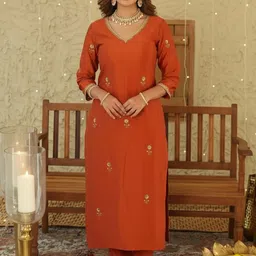 Anni Designer Women Ethnic Motifs Embroidered Regular Thread Work Kurta with Trousers image 2