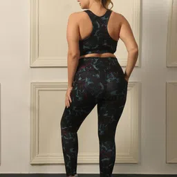 Soie Printed Sports Bra & Leggings Co-Ords image 5