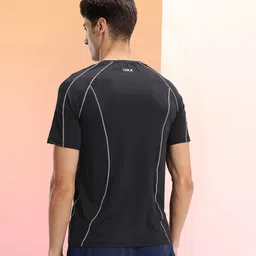 HRX by Hrithik Roshan Rapid-Dry Contrast Stitch Slim Fit Training T-shirt image 5