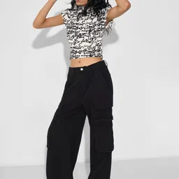 People Typography Printed Sleeveless Crop Top image 4