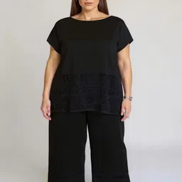 DressBerry Curve Embroidered Boat Neck Tunic With Trousers-image-96