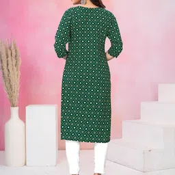 KETAKI FASHION Selection Of 3 Geometric Printed Round Neck Straight Kurtas image 5