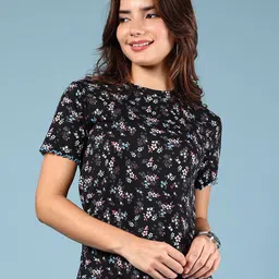 V-Mart Women Printed Extended Sleeves Pockets T-shirt-image-86