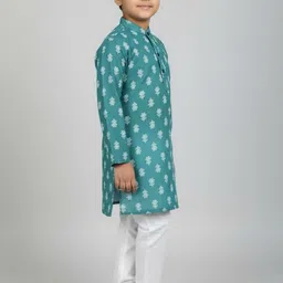 Sangria Boys Printed Cotton Mandarin Collar Straight Kurta Set image 3