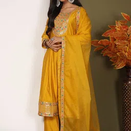 WOMENSIO Women Embroidered Sequinned Pure Silk Kurta with Trousers & Dupatta-picture-25