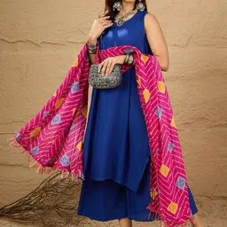 InWeave Women Solid A-Line Kurta with Palazzos & Dupatta image 3