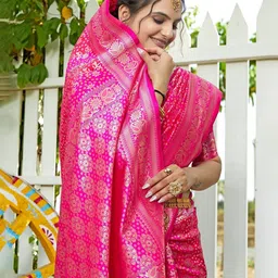 K 5 Fashion Woven Design Zari Pure Silk Banarasi Saree image 4