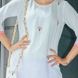 Thread & Button Women Ethnic Motifs Embroidered Kurta with Palazzo image 2