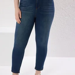Trendyol Women Light Fade Jeans-picture-29