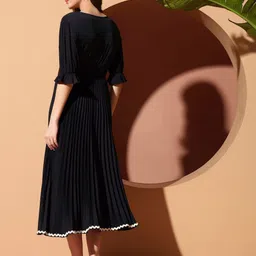 ZWERLON Women Solid V-Neck Fit & Flare Midi Dress image 4