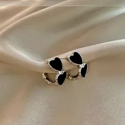 ONUYX Circular Ear Cuff Earrings image 2