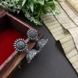 NAMAN ARTS Silver-Plated Oxidised Jewellery Set image 2