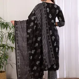 YASH GALLERY Women Ethnic Motifs Printed Regular Pure Cotton Kurta with Palazzos & With Dupatta image 2