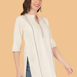 Brownverse Thread Work Mandarin Collar Pure Cotton Straight Kurti image 3