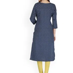 Neelokurti Women Printed Crepe Kurta image 3