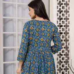 NeeraFashion Floral Print Top image 4