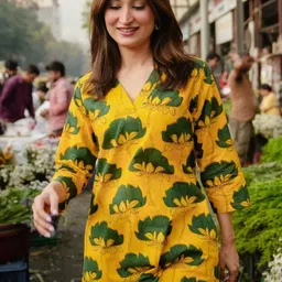 Modestouze Attires Printed V-Neck Top & Palazzos Co-Ords image 2