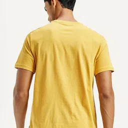 Levis Men Solid Round Neck Cotton T-shirt image 3