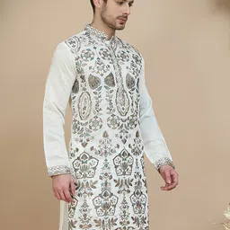 Jompers Men Ethnic Motifs Embroidered Thread Work Kurta image 3