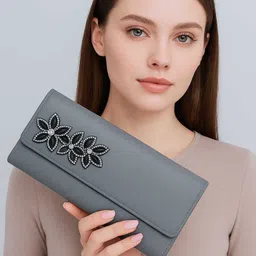 g m w Party Grey Clutch image 3