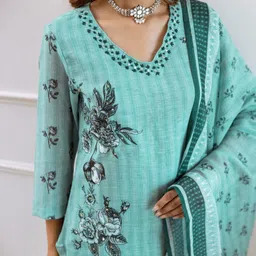 Sangria Floral Printed Thread Work Pure Cotton Straight Kurta With Trousers & Dupatta image 2