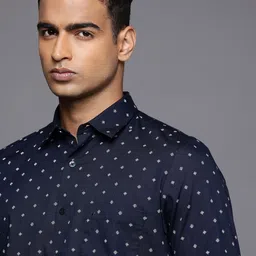 Allen Solly Modern Slim Fit Geometric Printed Pure Cotton Casual Shirt image 5