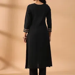 SEMAL HANDICRAFTS Women Ethnic Motifs Embroidered Regular Thread Work Kurta with Trousers image 3