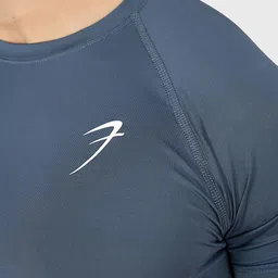 FUAARK Men Solid Round Neck Slim Fit T-shirt image 3
