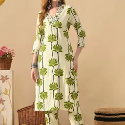 KJFAB Women Floral Printed Regular Pure Cotton Kurta with Trousers-picture-23
